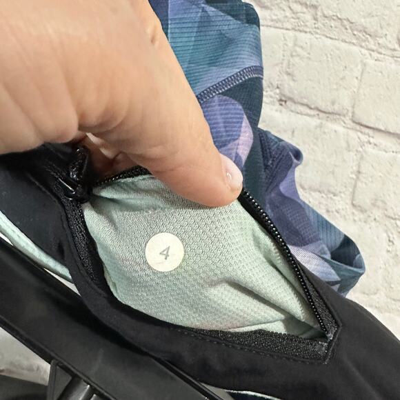 lululemon leggings size 4 - Picture 10 of 12